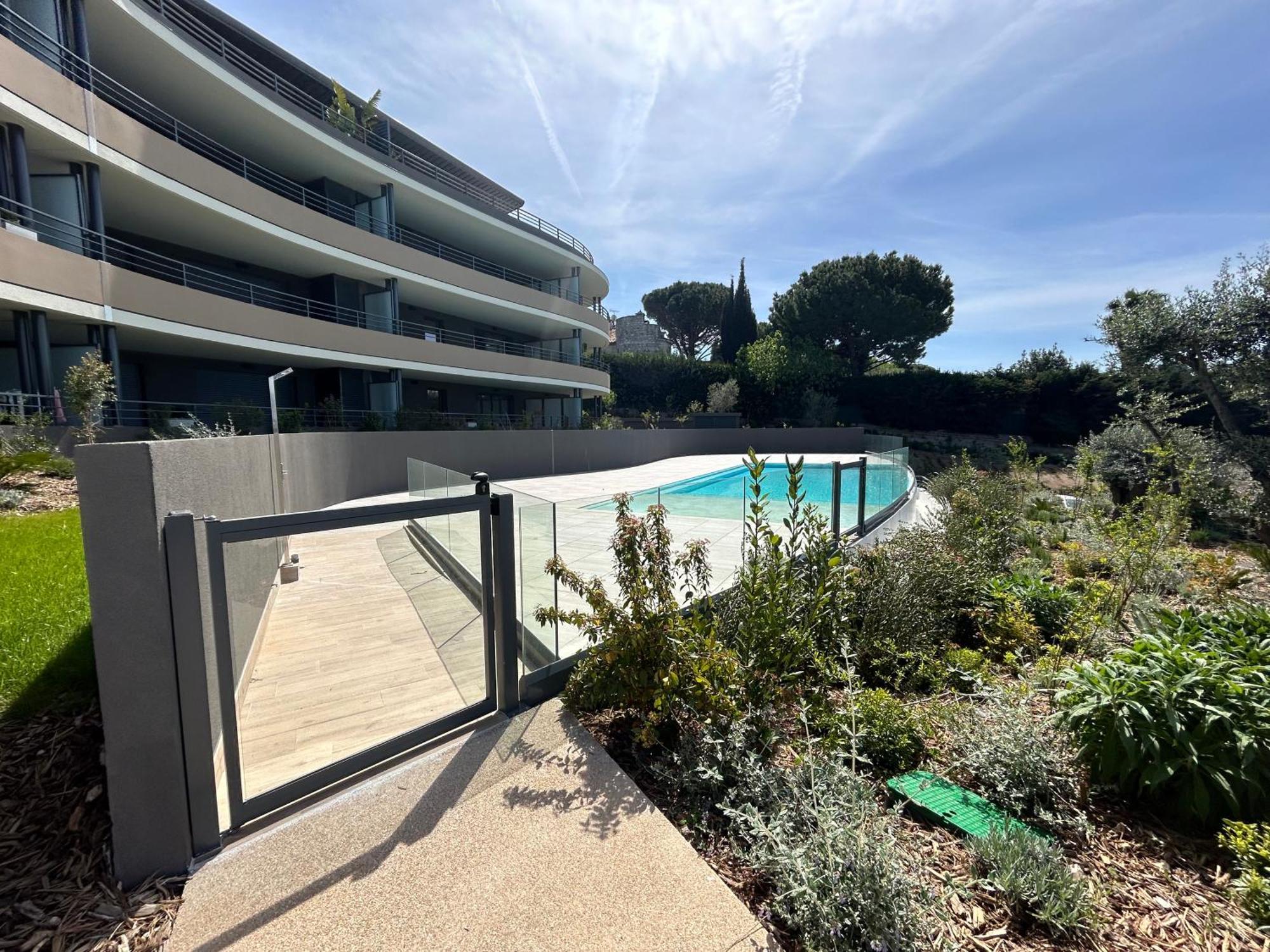 Apartamento Fabron Hills Niza Exterior foto